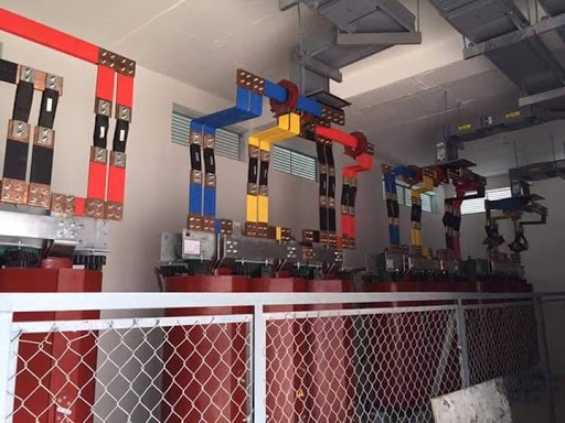 máy biến áp dầu hay khô